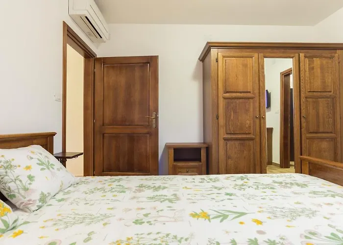 Gostinjska kuća Elida By