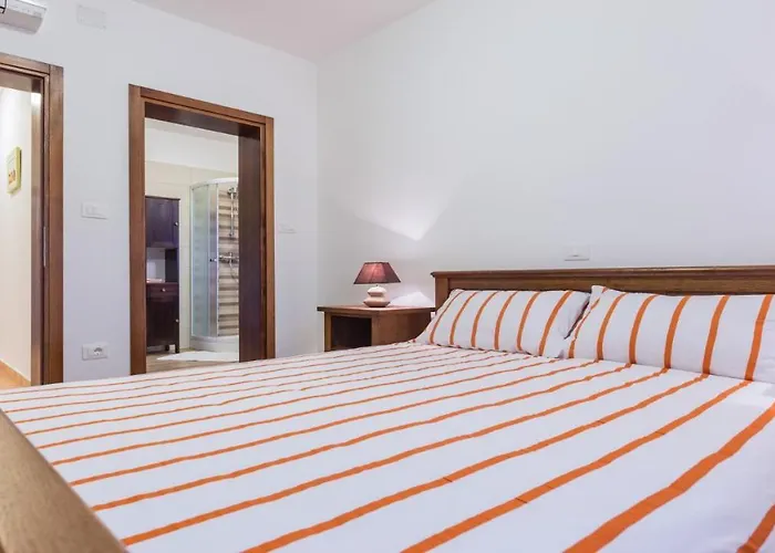 Gostinjska kuća Elida By 4*