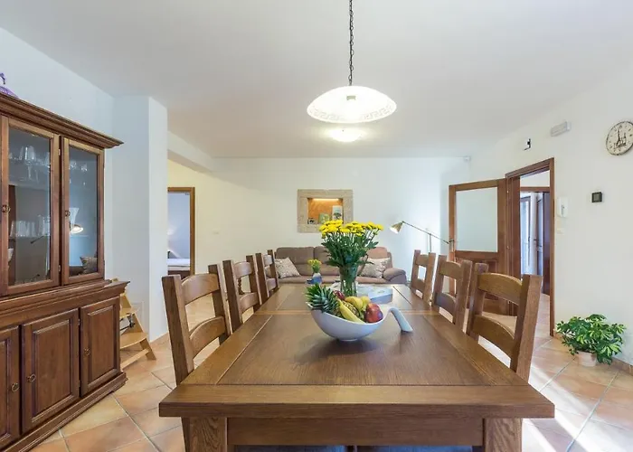 Gostinjska kuća Elida By 4*